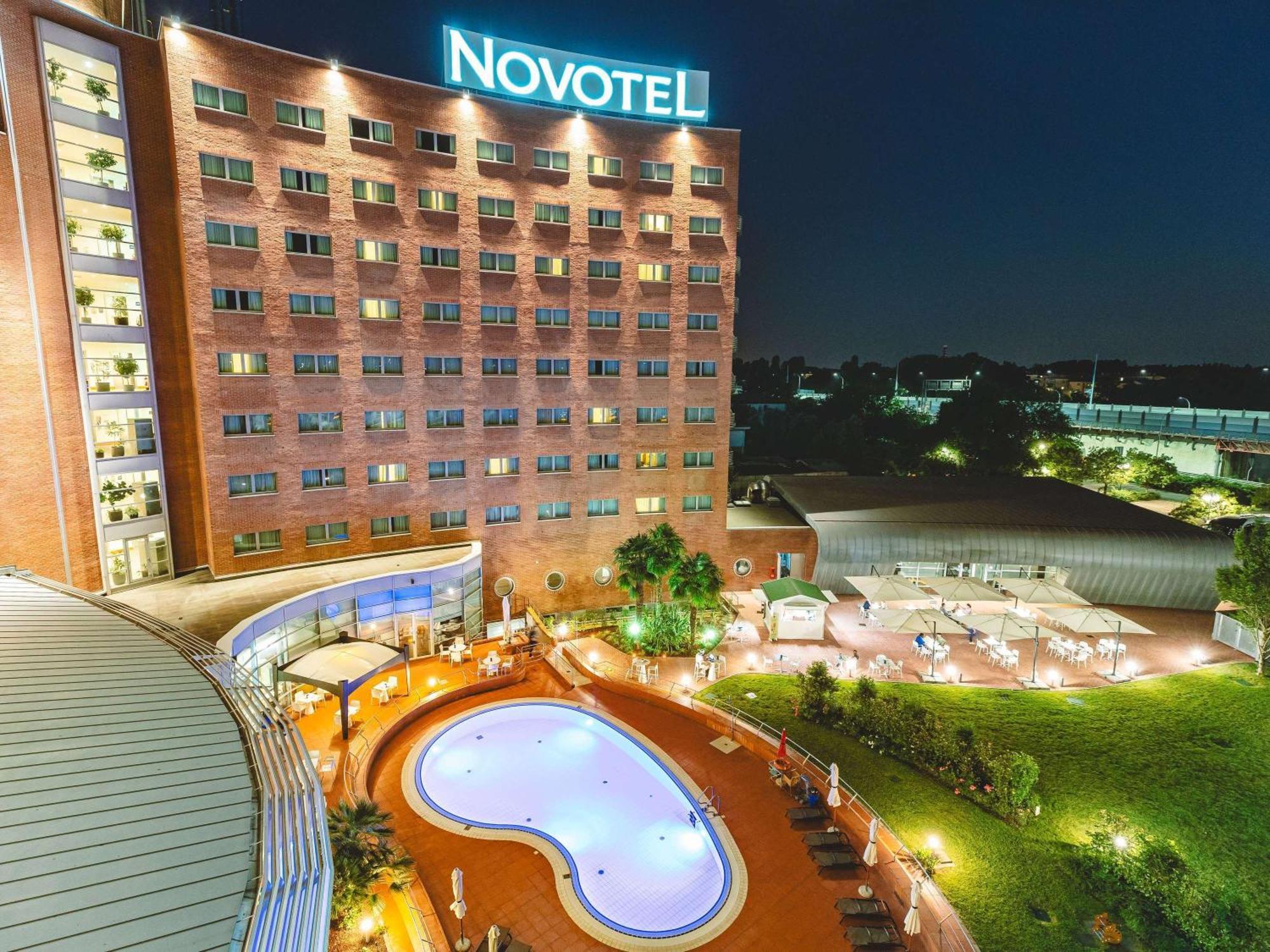 Novotel Venezia Mestre Castellana Exterior foto
